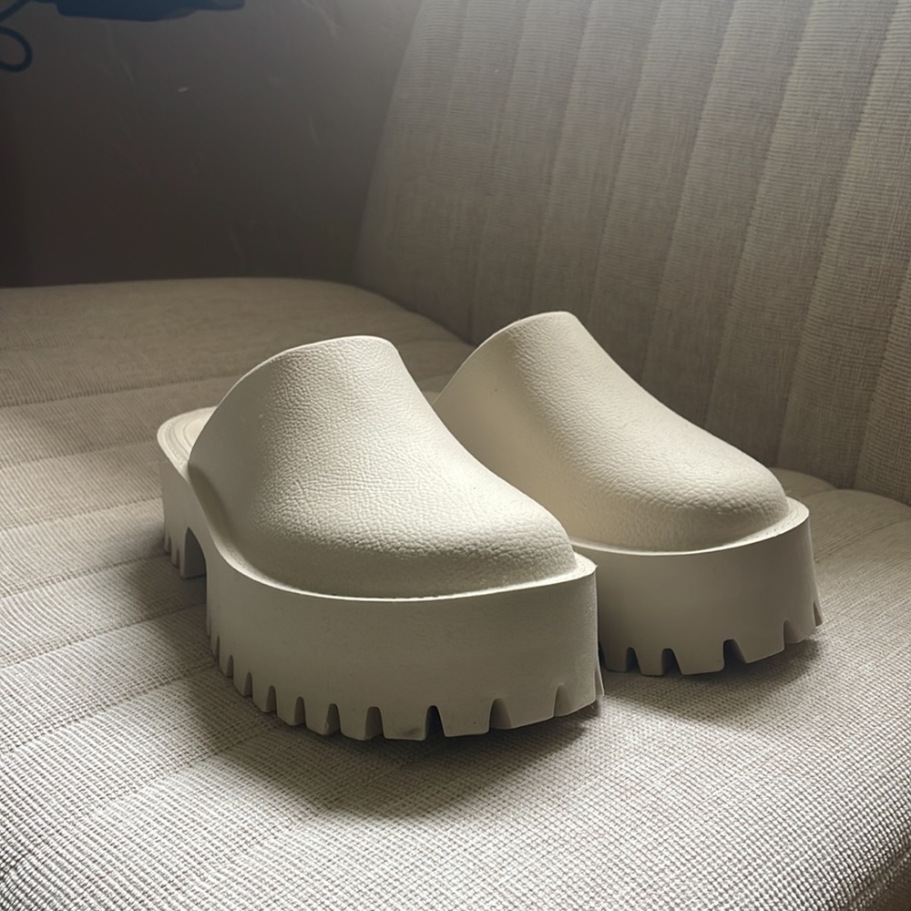 Jeffrey Campbell Clogge in Sea Salt
